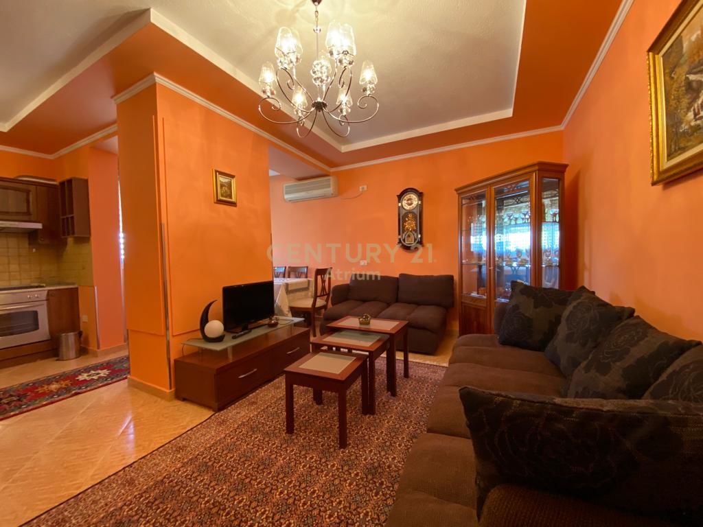 JEPET ME QIRA APARTAMENT 2+1+2 TEK MINISTRIA E JASHTME!!!!!!! - Century ...