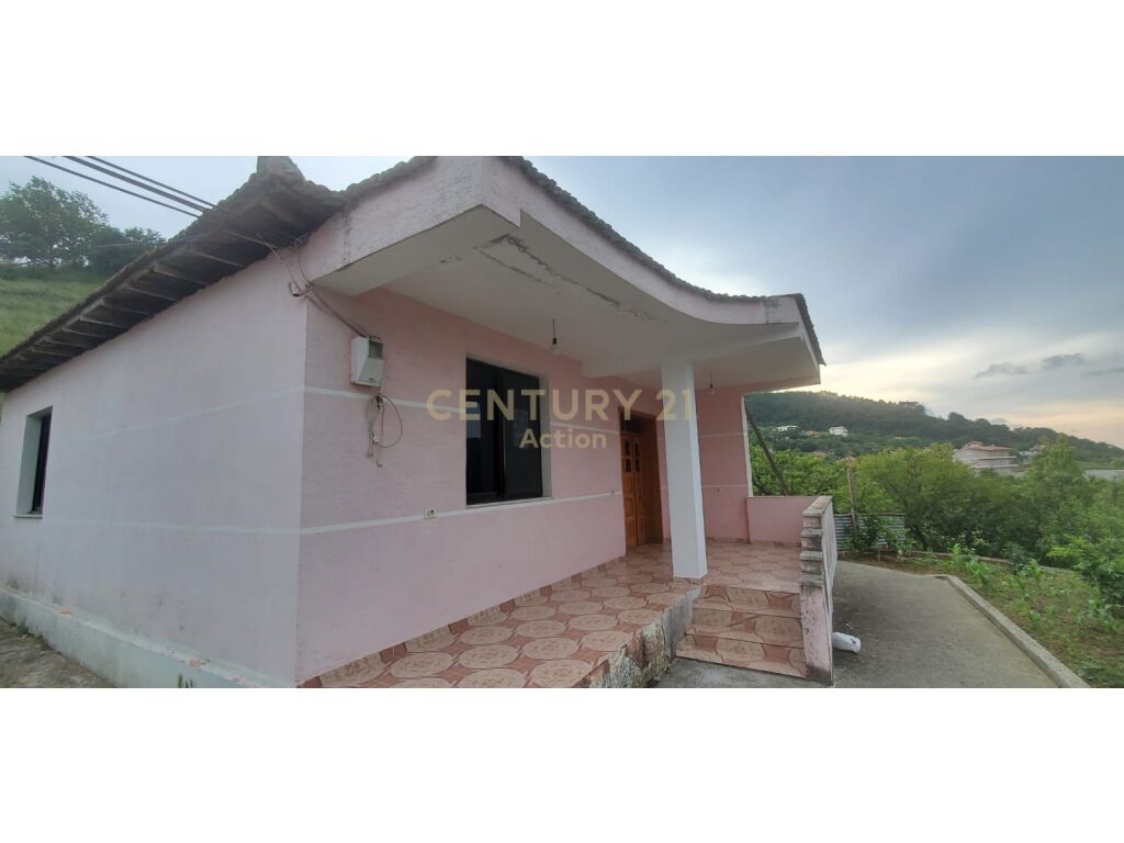 Private house for sale in Varosh near Villa Toskana!