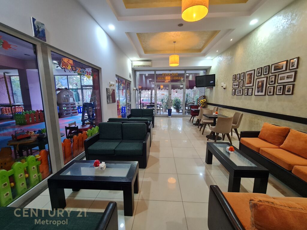 OFFER FOR SALE COMMERCIAL ENVIRONMENT 225M-KINOSTUDIO!