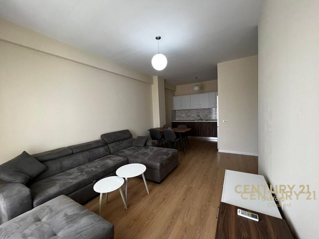 Apartament 2+1 për Qira në Yzberish, Tiranë 380€ 95m² Century 21