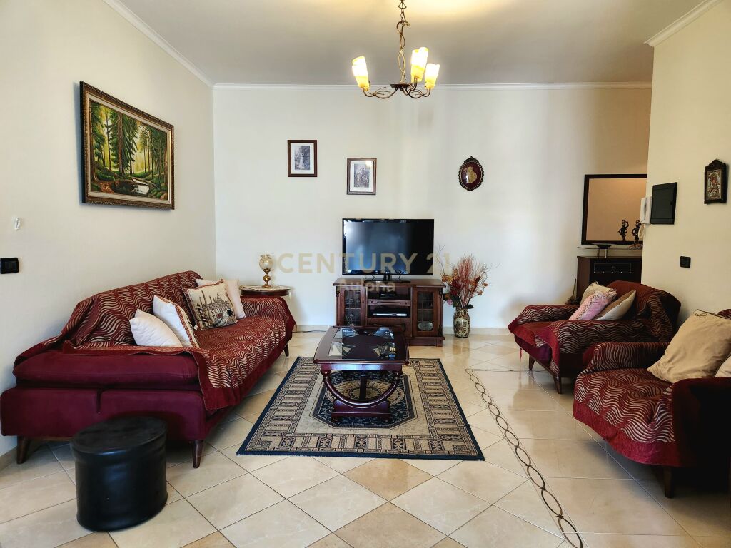 APARTAMENT 2+1 NE SHITJE PRANE LUNGOMARE 1