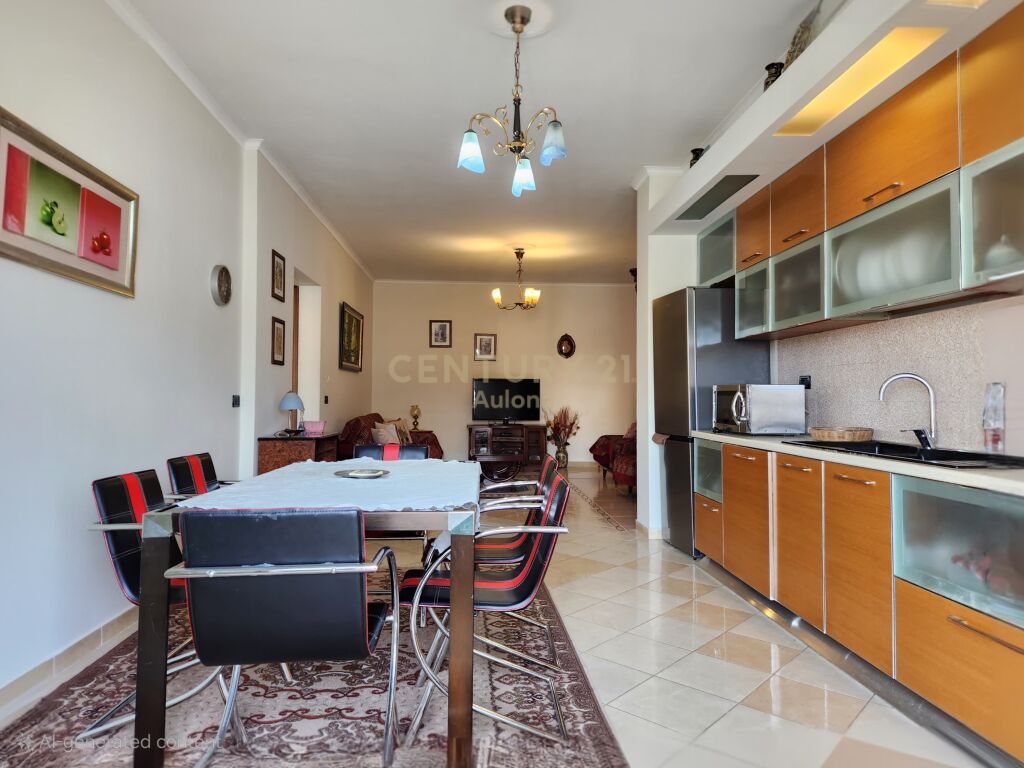 APARTAMENT 2+1 NE SHITJE PRANE LUNGOMARE 1