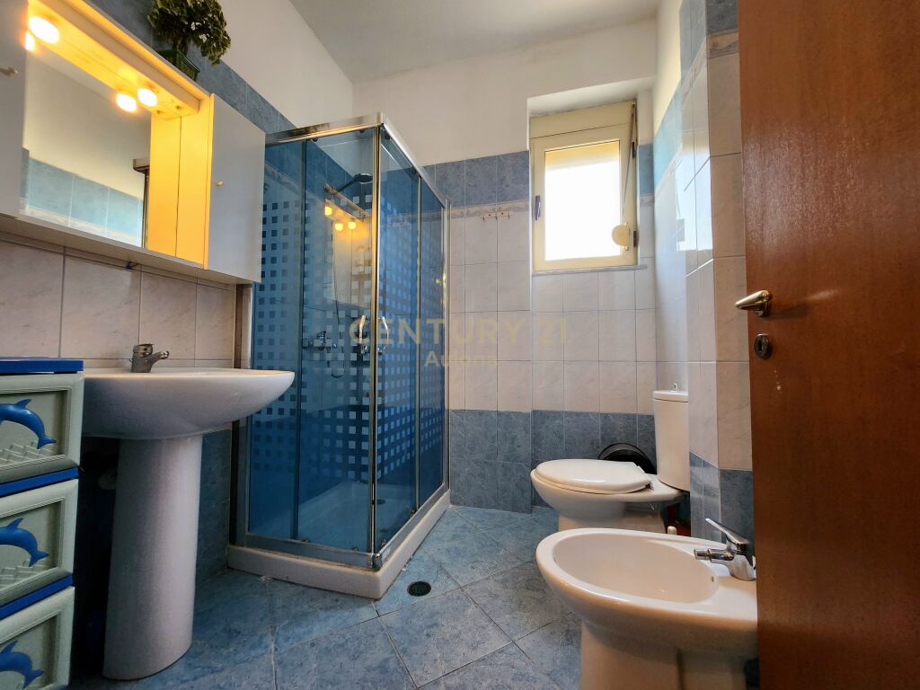 APARTAMENT 2+1 NE SHITJE PRANE LUNGOMARE 1
