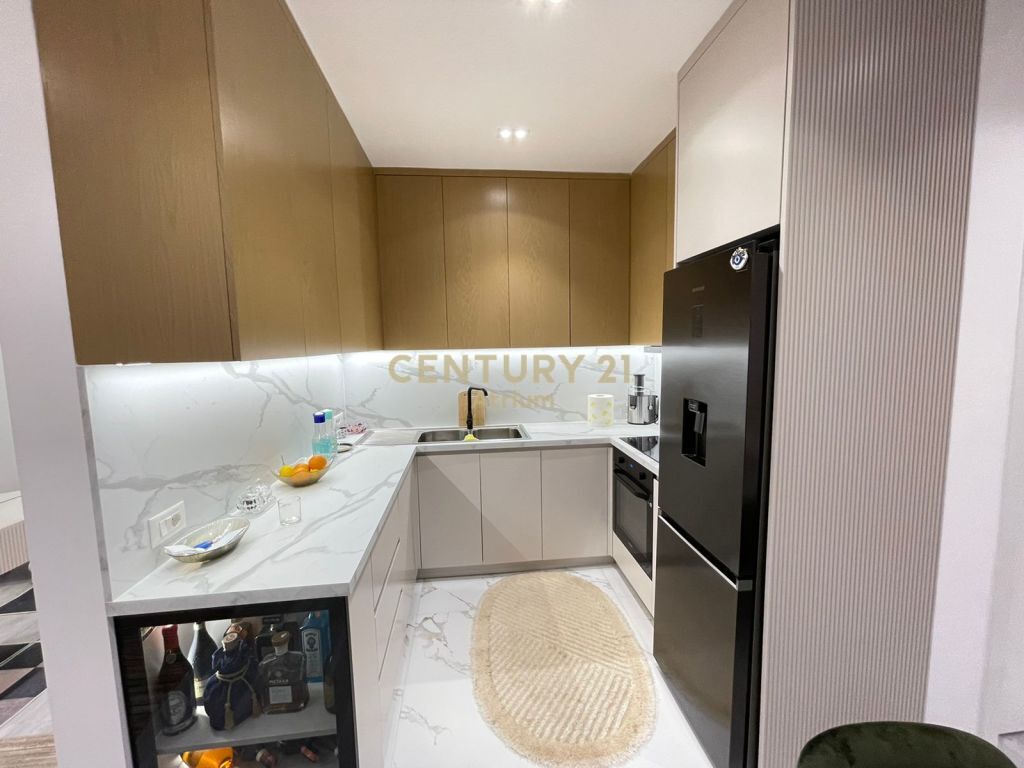 JAPIM ME QIRA APARTAMENT 2+1+2 PRANE SELVIS!