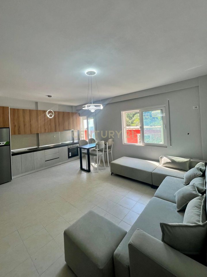 SHITET APARTAMENT 1+1+POST PARKIMI NE VOLLGA!