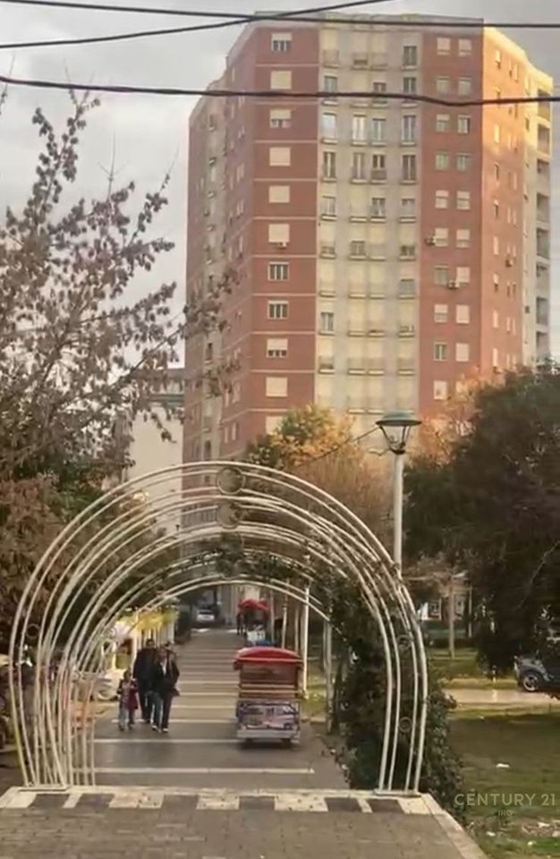 Ambient Komercial për Shitje në Elbasan