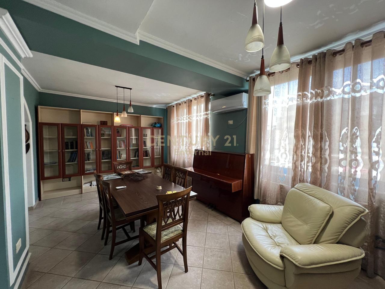 Duplex for Rent in the Center, Tirana