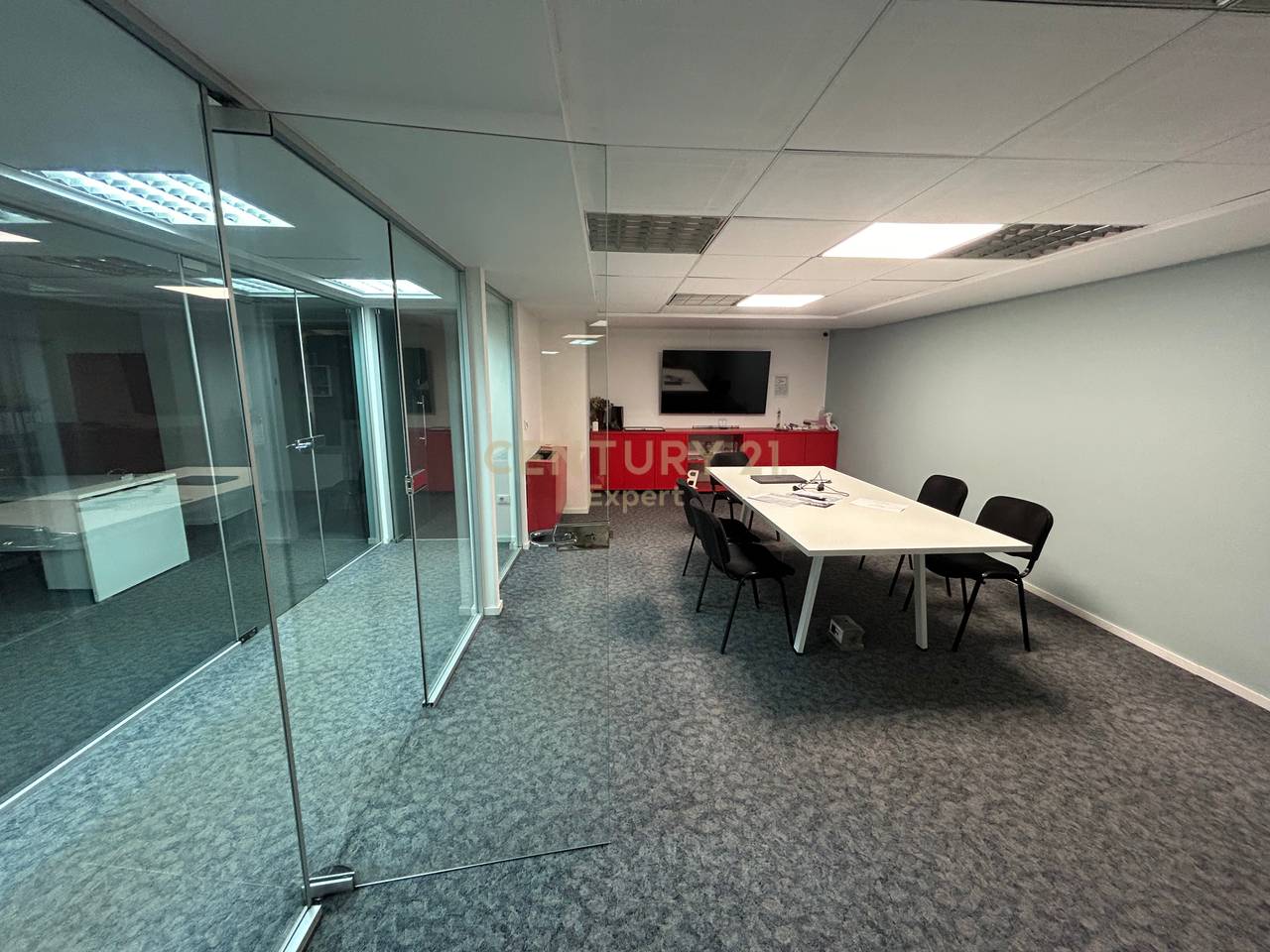 Office for Rent in Galeria Shopping Center - Center of Tirana
