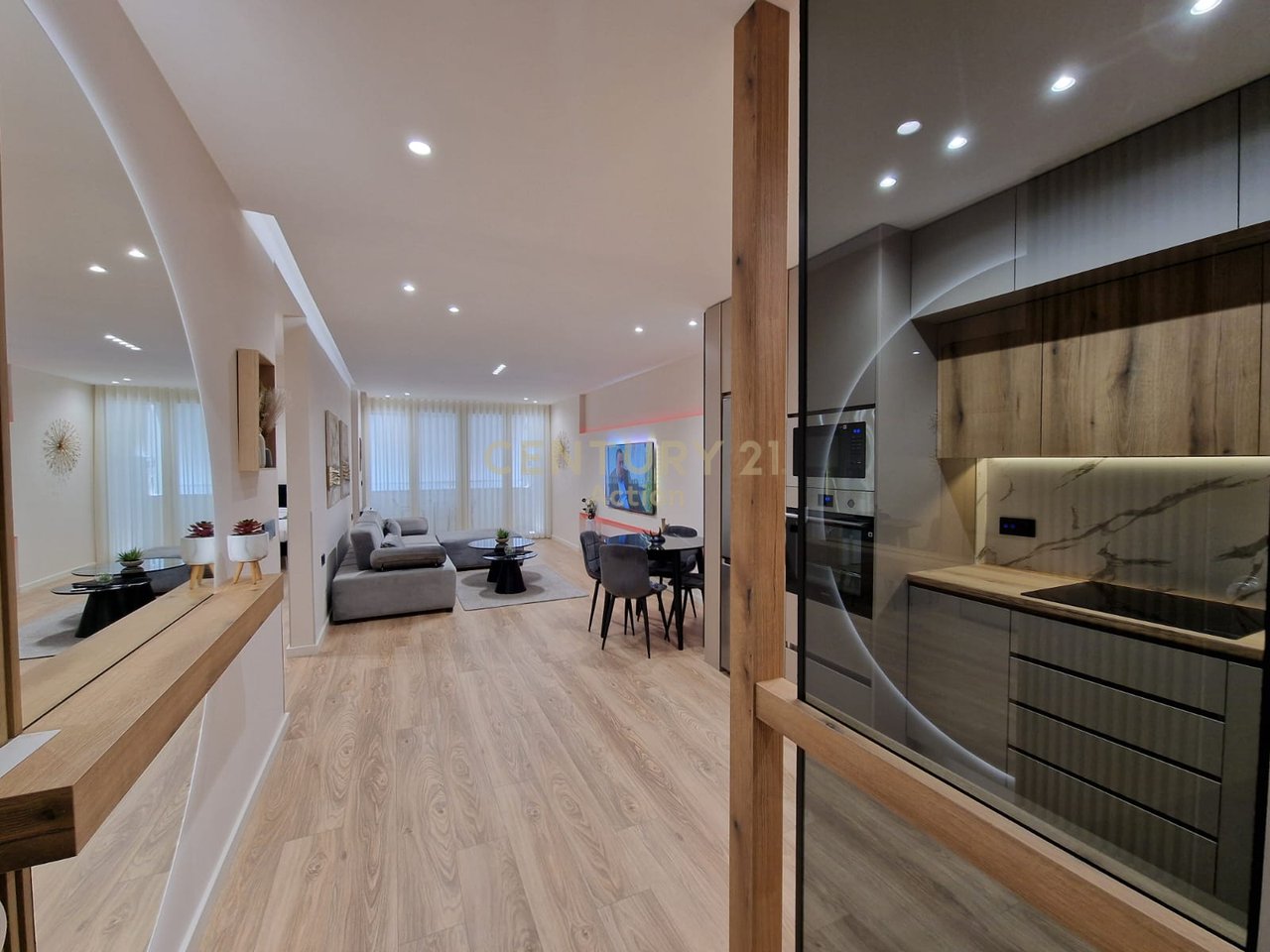 FORMER EXHIBITION, LUXURY 2+1 APARTMENT FOR RENT!!