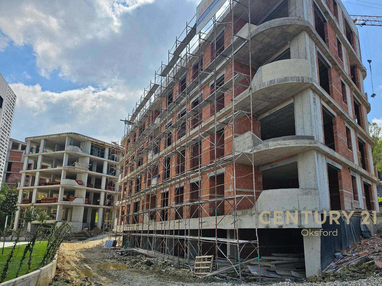 2+1 APARTMENT FOR SALE AT DRY LAKE