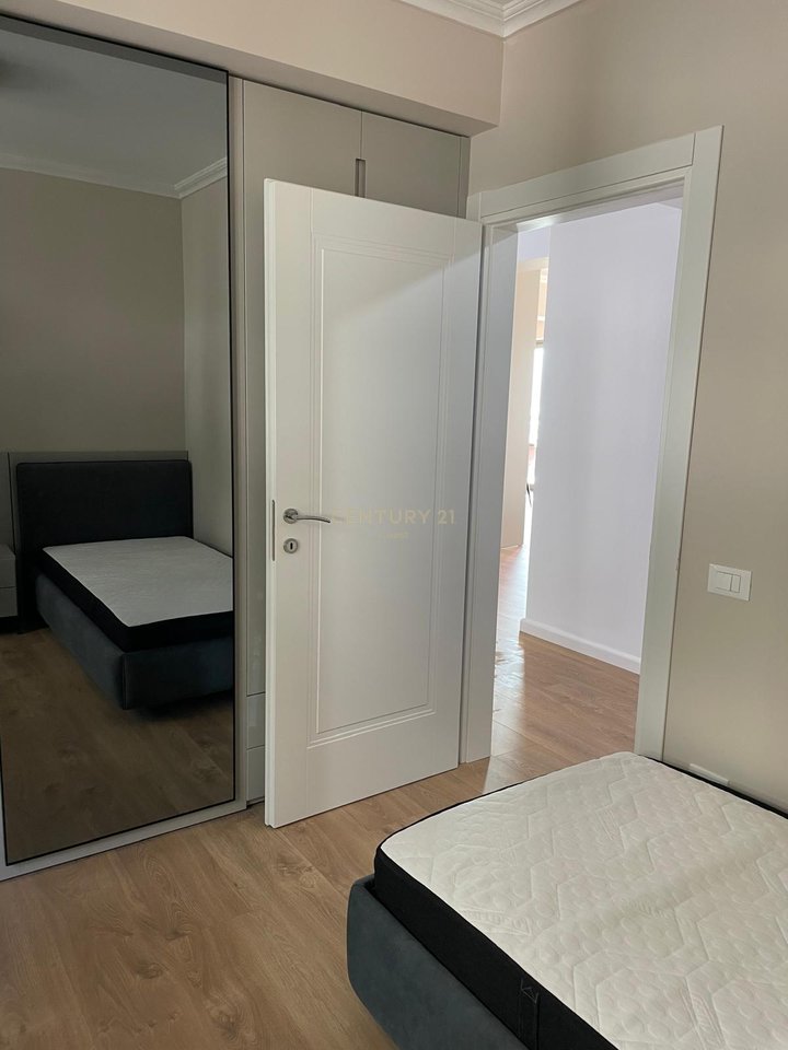 APARTAMENT LUKSOZ 2+1+2 PER QIRA, PAMJE TOTALE DETI NE UJE TE FTOHTE ,VLORE !