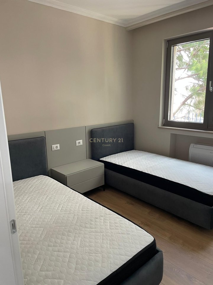 APARTAMENT LUKSOZ 2+1+2 PER QIRA, PAMJE TOTALE DETI NE UJE TE FTOHTE ,VLORE !
