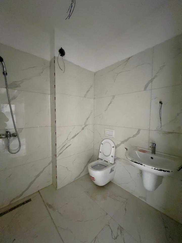 For sale 2+1+2 Apartment in the Center of Kamza, near the Municipality!!