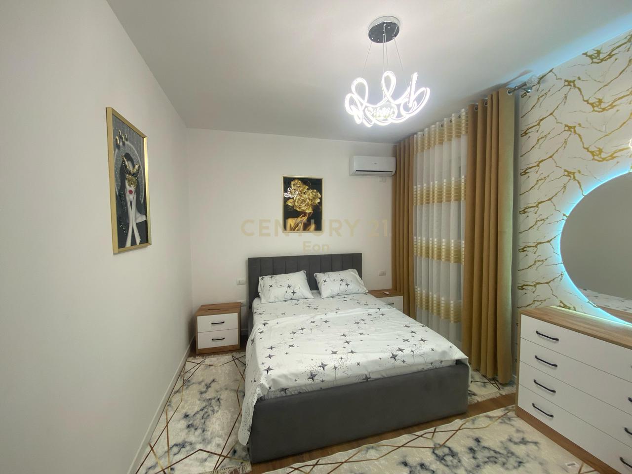 Apartament 2+1 tek  Rruga e re e Portit, Durrës !!