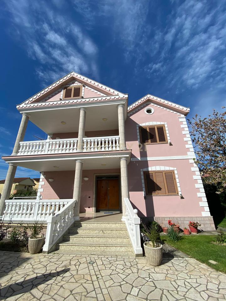 SUPER VILLA IN VENDITA IN 4 STRADE DI SHIJAKU!
