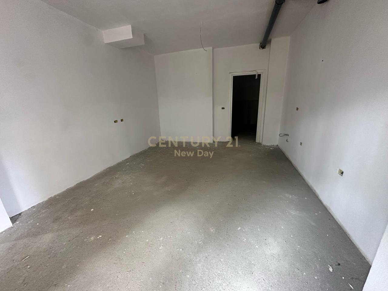 1+1 Apartment For Sale in Mali i Robit, Durrës