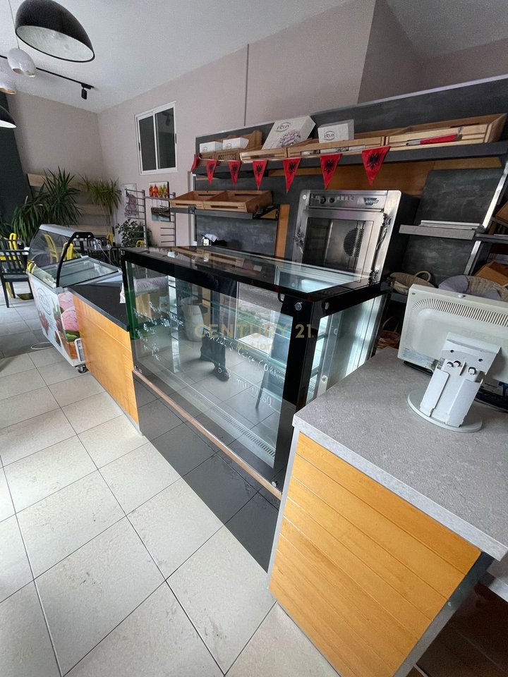 WE RENT A SHOP IN ASTIR!