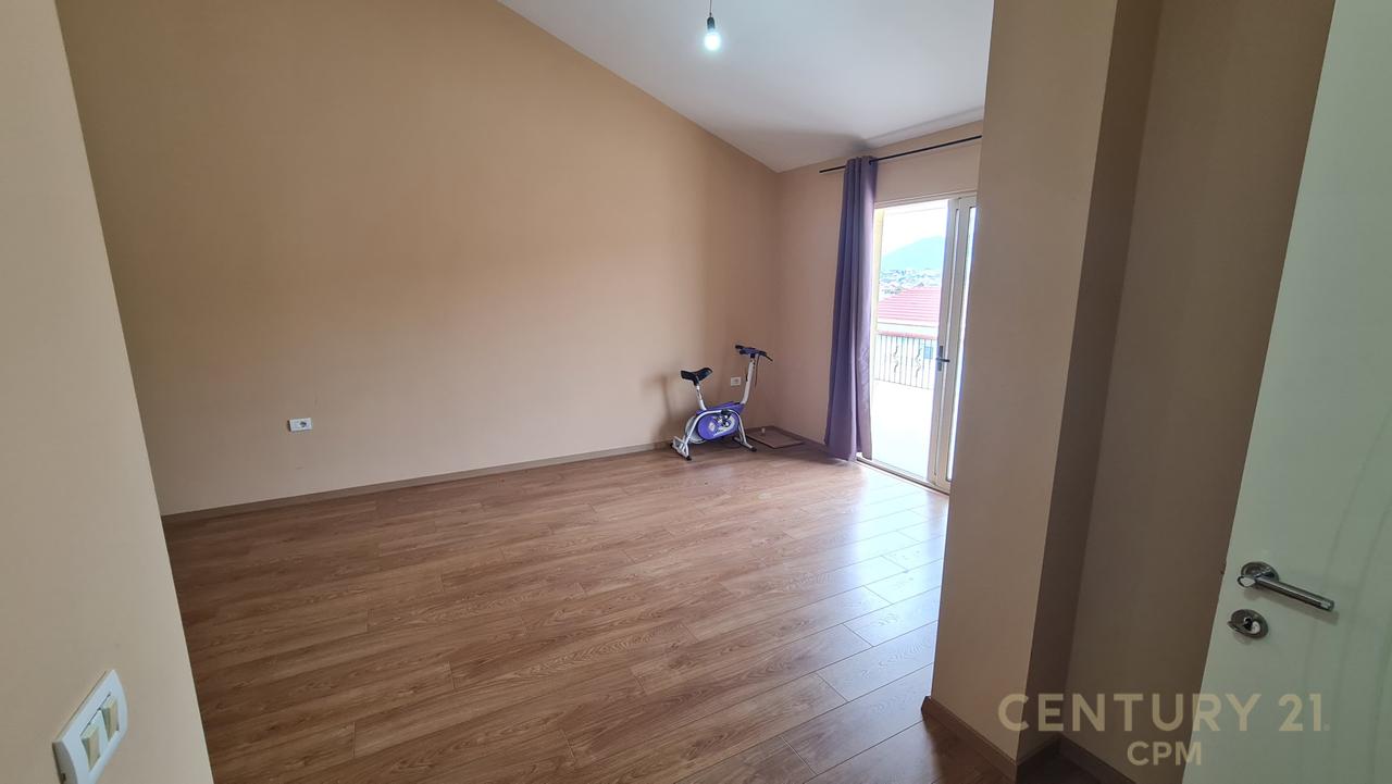 WE ARE RENTING A 3-STOREY VILLA IN MJULL-BATHORE