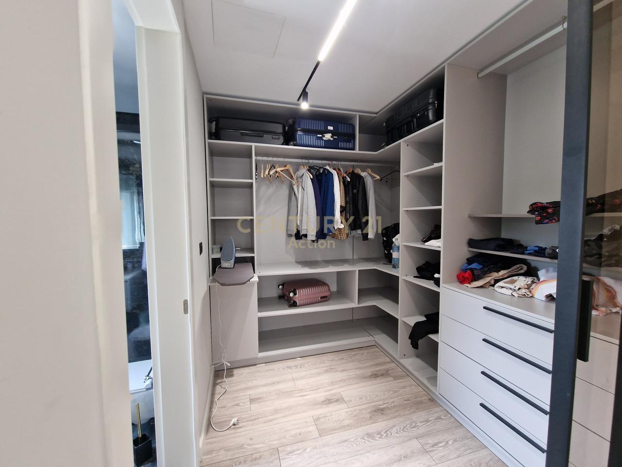 LUXURY APARTMENT FOR SALE AT SECRET GARDEN RESIDENCE!!
