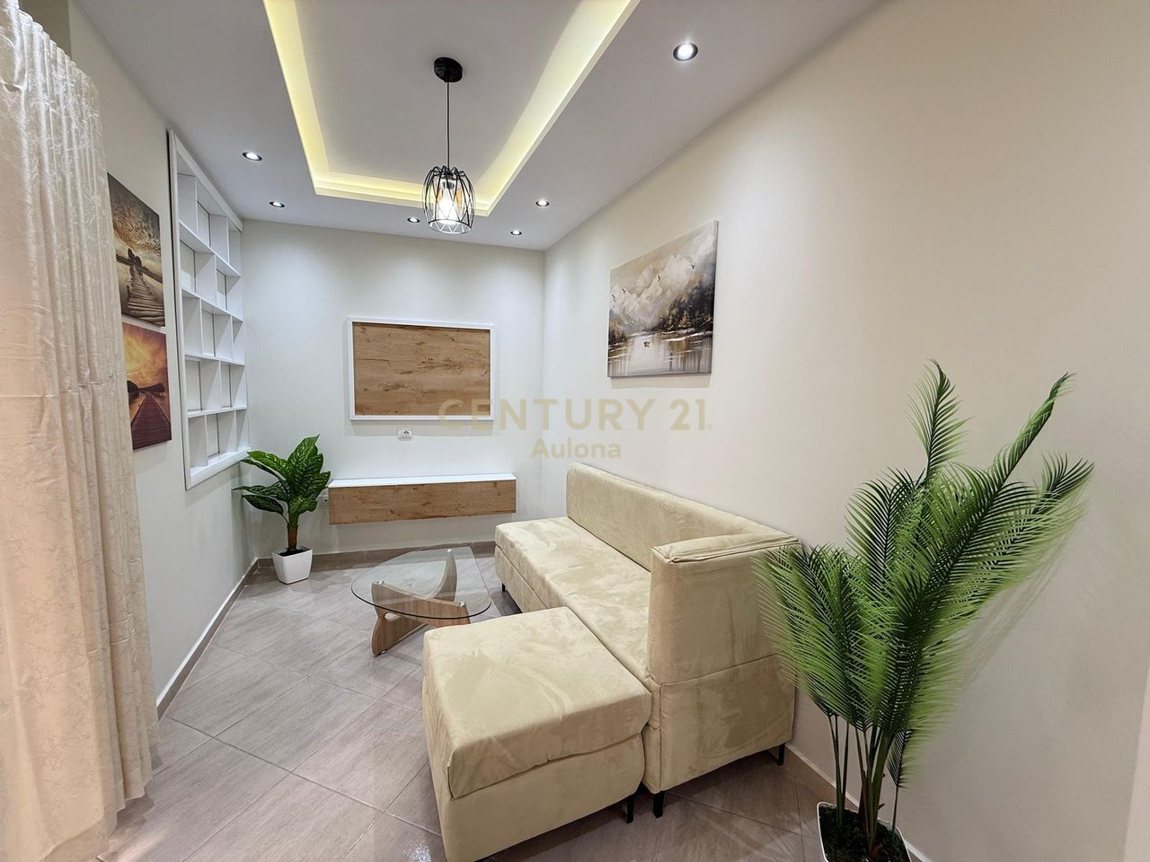 APARTMENT FOR SALE 2+1+VERANDA IN LUNGOMARE