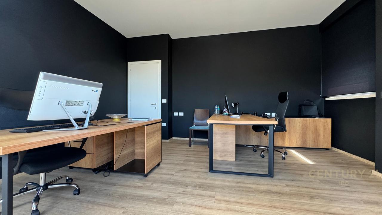 Office for rent on Kavaje Street!
