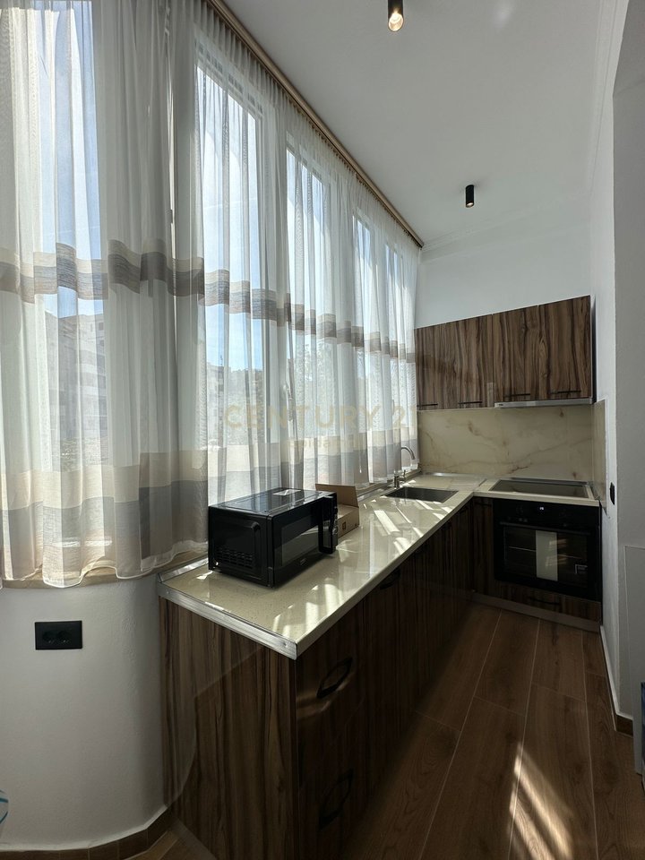 1+1 Apartment for rent in Durrës Center, Court - €400