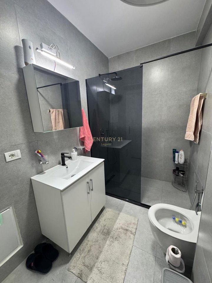 Apartment for rent 2+1 in Shkoze
