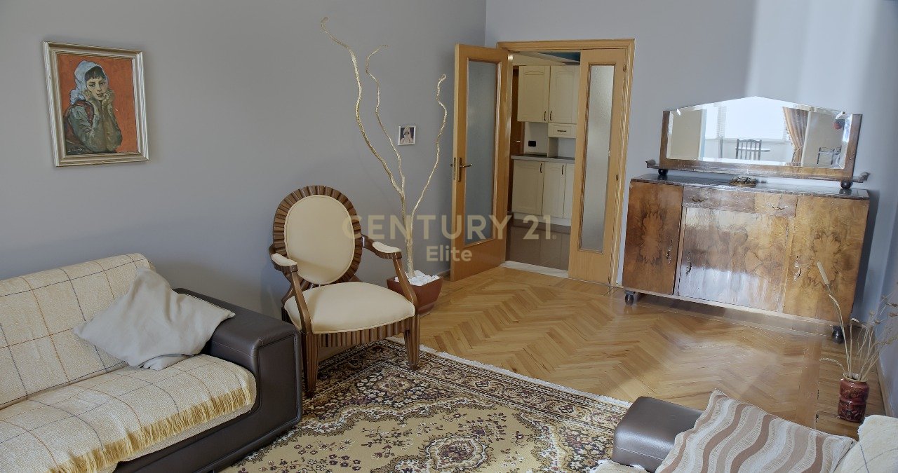 JEPET ME QIRA APARTAMENT 3+1 TEK KAFE FLORA!