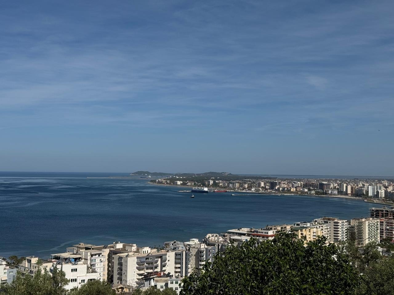 APARTAMENT 2+1 PER SHITJE, NE UJI TE FTOHTE! PAMJE DET!