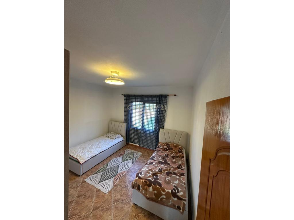 Casa privata in affitto, Kombinat!