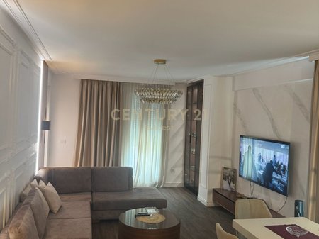 GREEN LEAF, APARTMENT 3+1+2+2 PARKING SPACE FOR RENT
