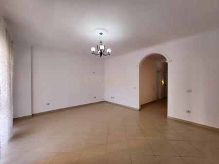 Apartament 2+1 në Shitje në Rrugën e Cipajve, Vlorë