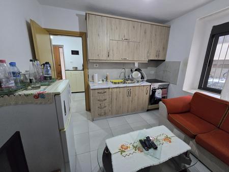 Appartamento 2+1 con garage nel centro di Durazzo!