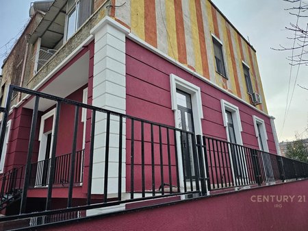 Oggetto Multifunzionale 250m2 in Via Bardhyl