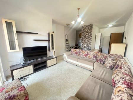 APPARTAMENTO SHESIM 2+1 VICINO AL EX CAMPO DI AVIAZIONE