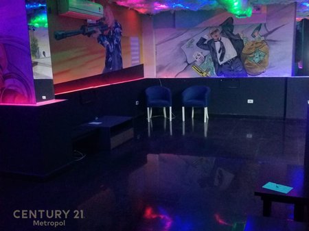 Ambiente commerciale 5+1 in affitto a Myslym Shyr!