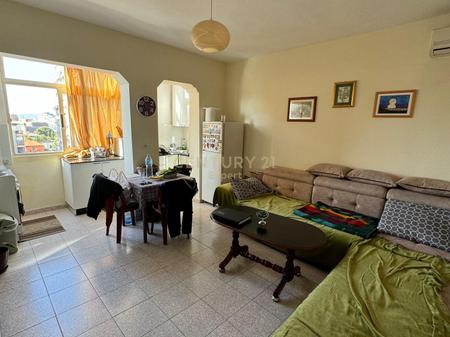 SHITET APARTAMENT 2+1 NE RRUGEN FORTUZI
