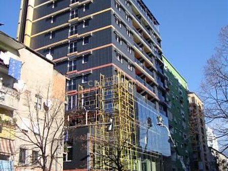 Zyrë Me Qira tek Vesa Center, Ish-Blloku - 750€ | 37 m²