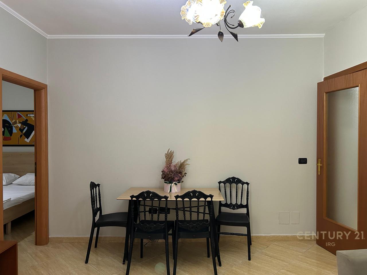 APPARTAMENTO 2+1 IN AFFITTO VICINO A VIA MYSLYM SHYRI.