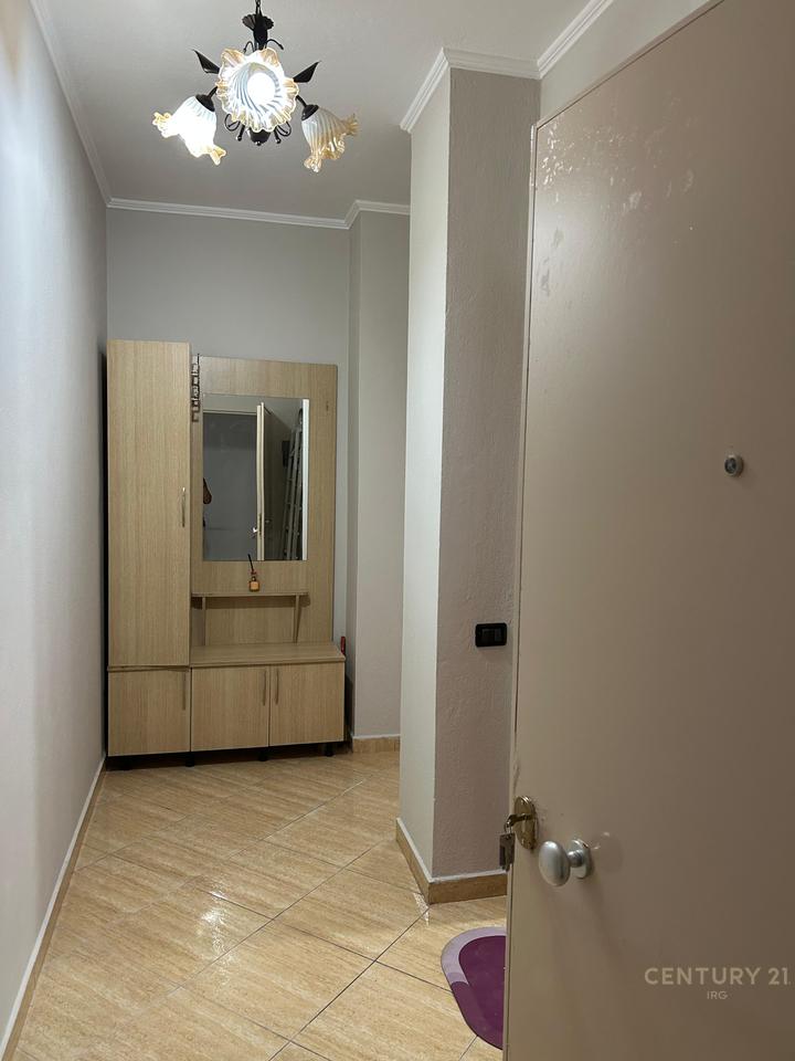 APPARTAMENTO 2+1 IN AFFITTO VICINO A VIA MYSLYM SHYRI.