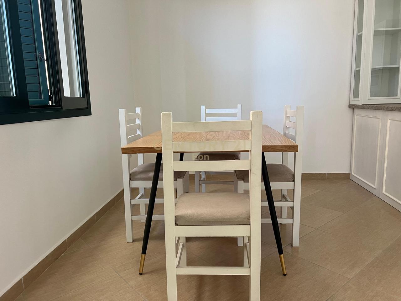 Jepet me qira afatgjatë apartament 2+1 në Golem!