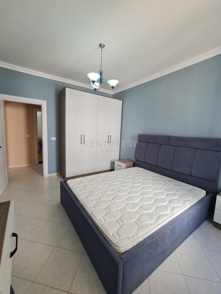 Appartamento 1+1 in vendita a 30m dal mare con garage a Qerret!