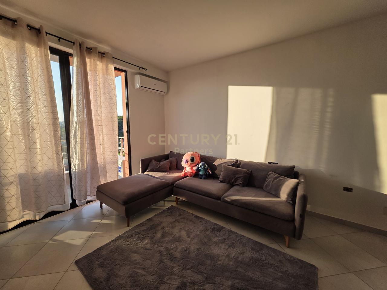 Apartament 1+1 Për Shitje në Shkozë, Tiranë -