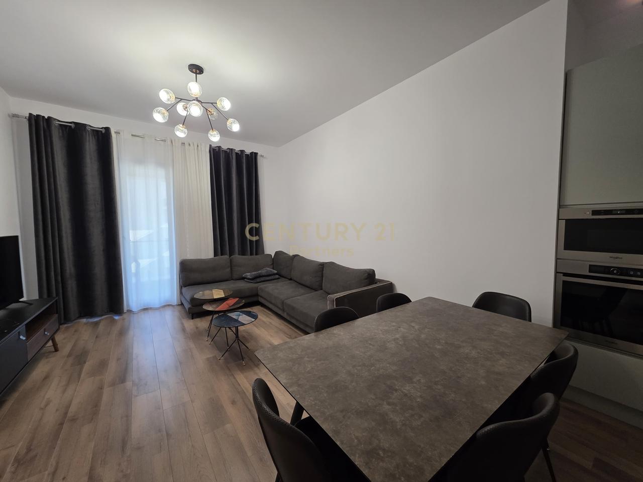 Apartament Modern 2+1+2 +Post parkimi  tek Kompleksi Square 21