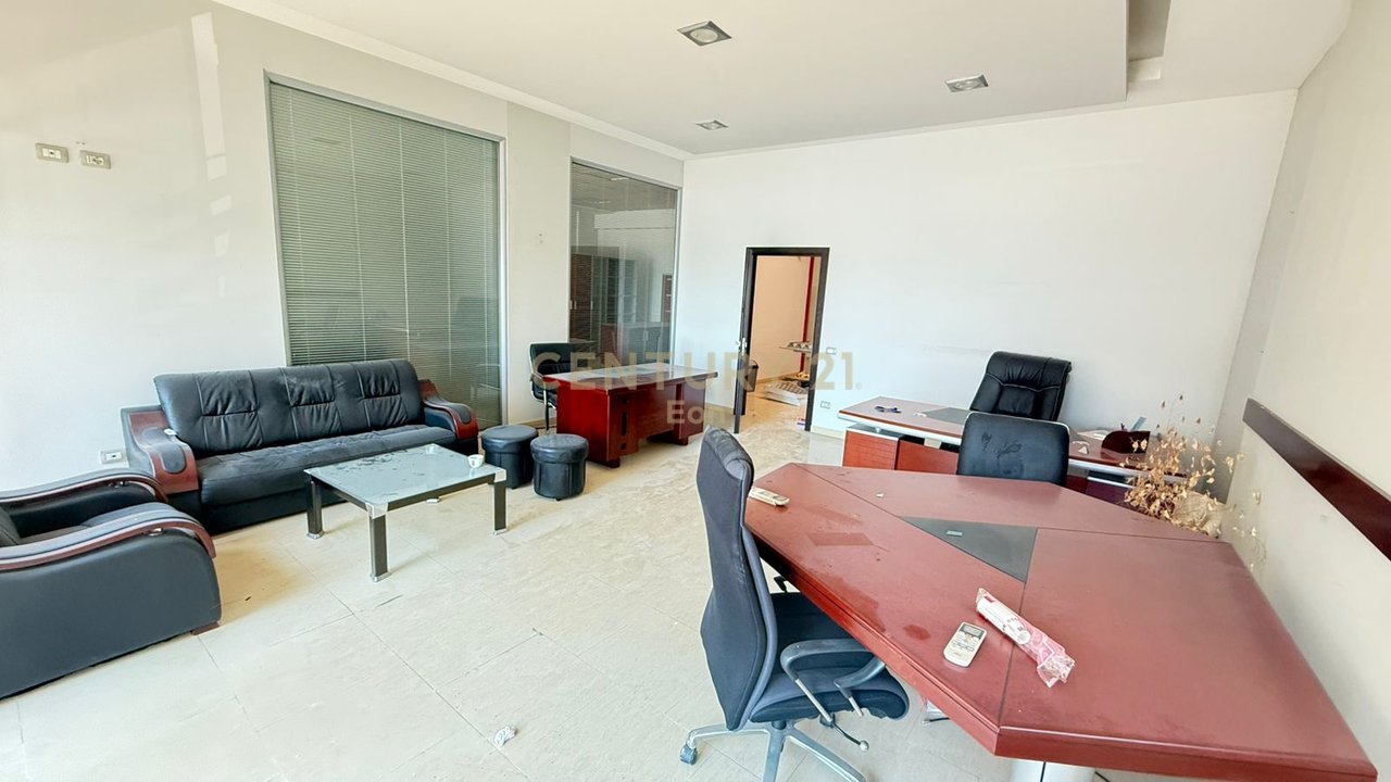 COMMERCIAL SPACE FOR RENT!