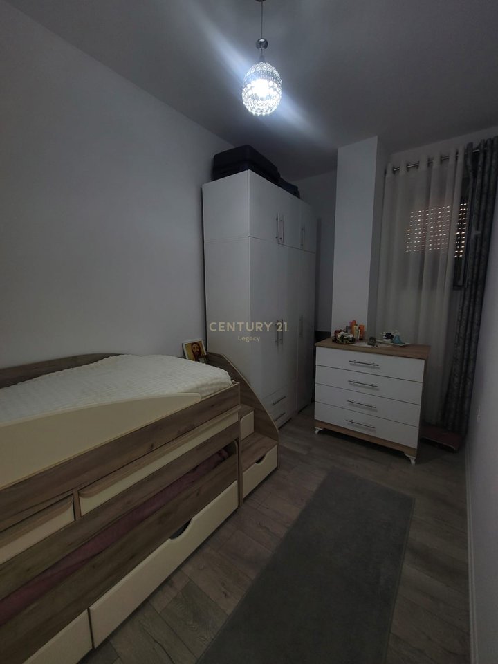 Apartament për Shitje 2+1+2 ,FRESK