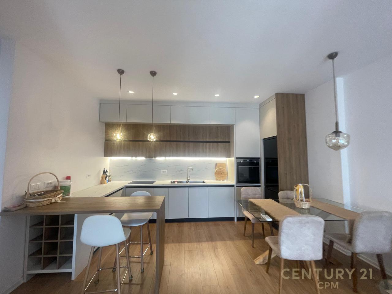 Apartament 2+1 per Qira