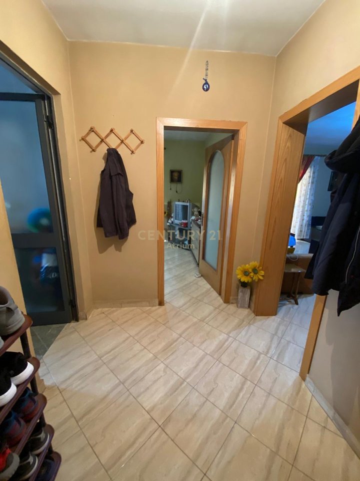 APARTMENT 1+1 FOR SALE AT 21-DHJETORI!