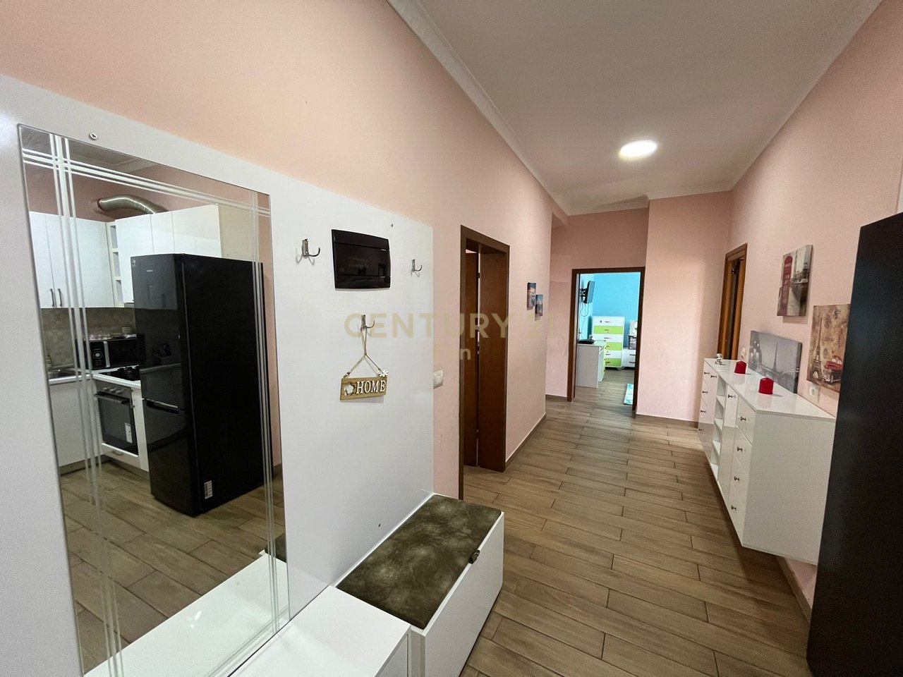 APPARTAMENTO IN AFFITTO AL SECONDO PIANO DI UNA VILLA A DURAZZO!