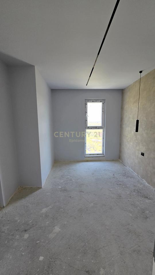 Appartamento 2+1+2 bagni in vendita a Qerret